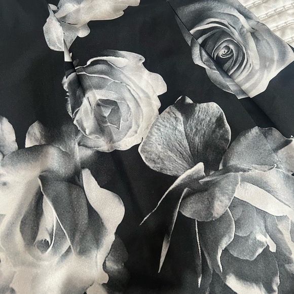 Dex Flower Print Dress - Picture 4 of 4